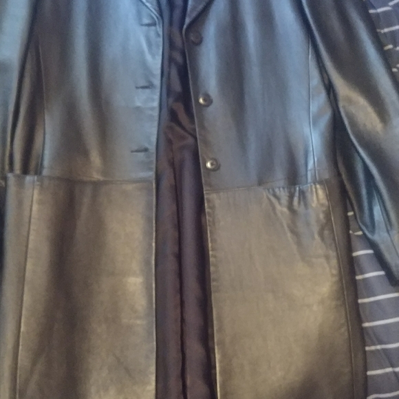 Liz claiborne leather coat - Picture 2 of 2